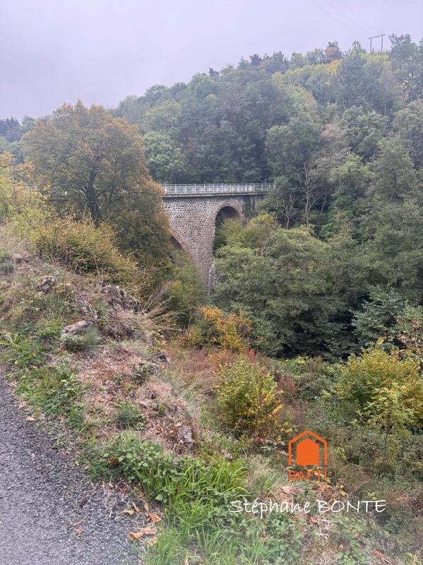 Maison - 230 m² - 5 pièces