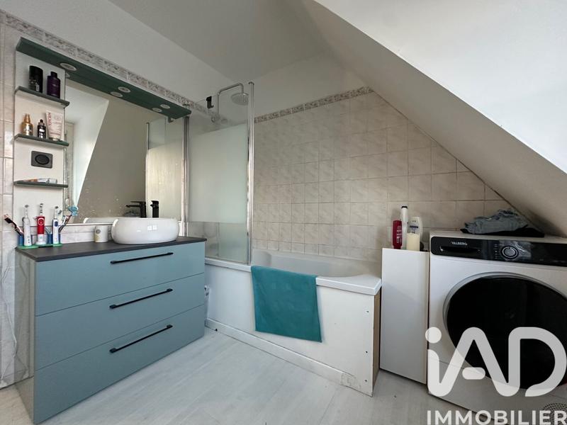 Maison - 93 m² - 4 pièces