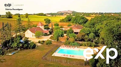 Maison - 715 m² - 29 pièces