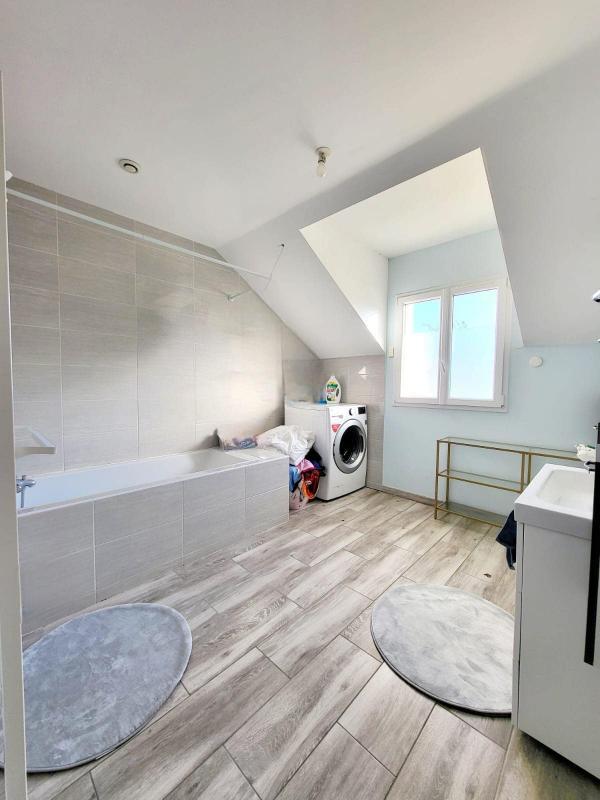 Maison - 175 m² - 7 pièces