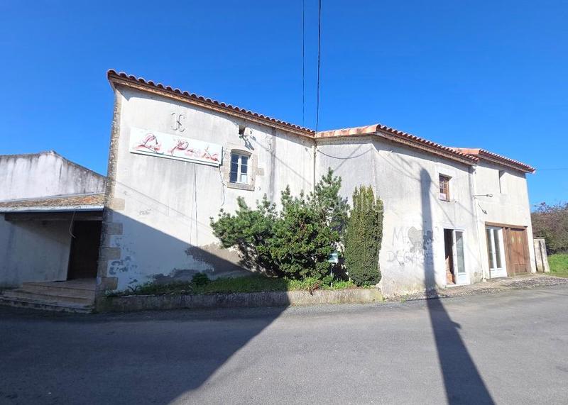 Maison - 300 m² - 5 pièces