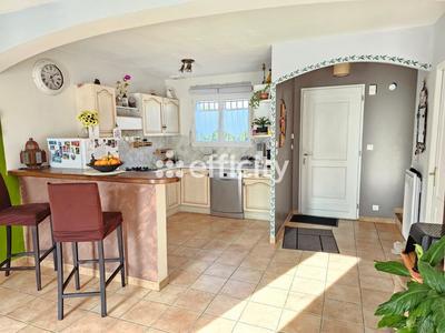 Maison - 85 m² - 5 pièces