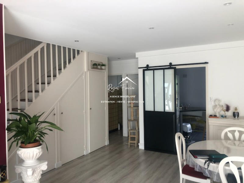 Maison traditionnelle - 97 m² - 5 pièces