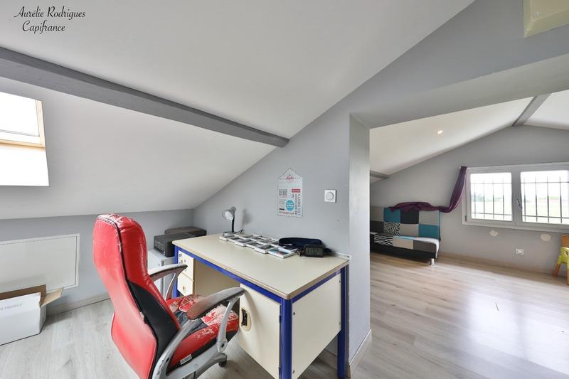 Maison - 175 m² - 8 pièces