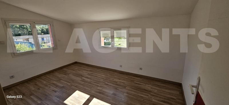 Maison traditionnelle - 133 m² - 6 pièces