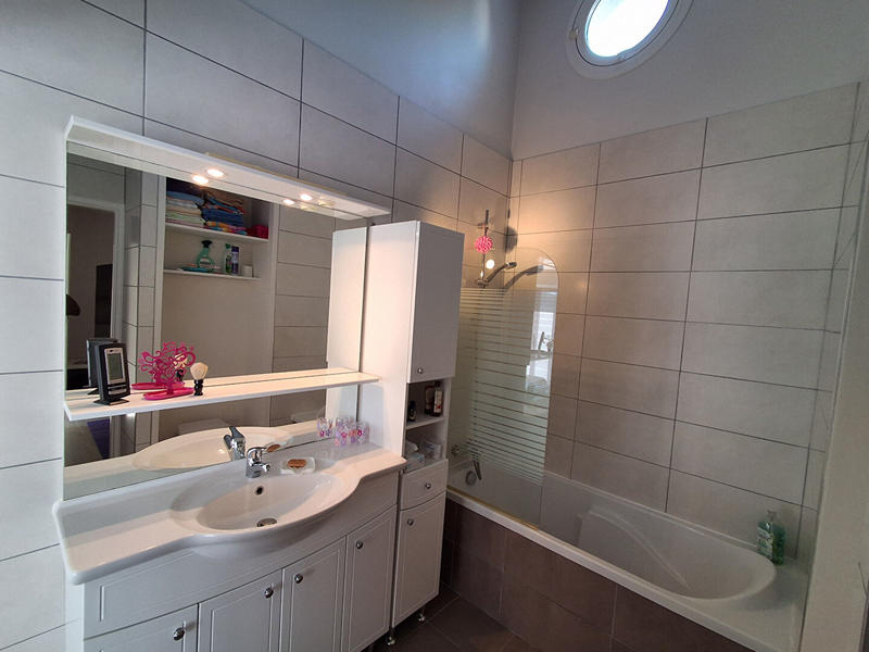 Maison - 101 m² - 5 pièces