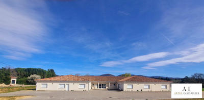 Local d'activités - 77 m² - 3 pièces