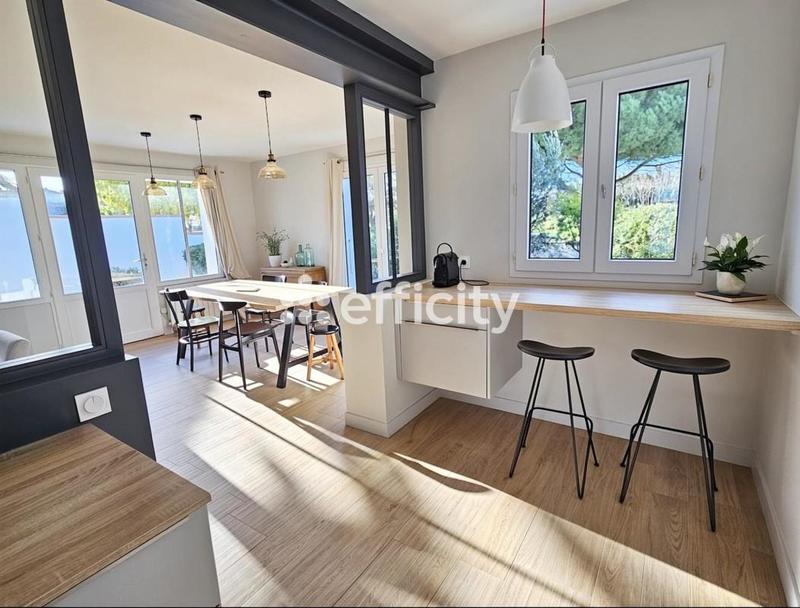 Maison - 95 m² - 4 pièces