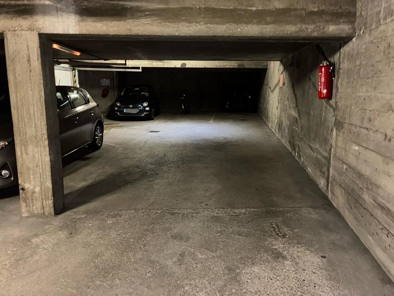 Parking / Garage - 11 m²