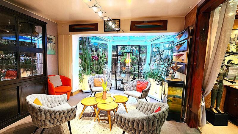 Propriété - 190 m² - 6 pièces