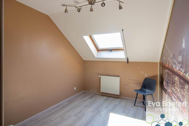 Maison jumelée - 108 m² - 5 pièces