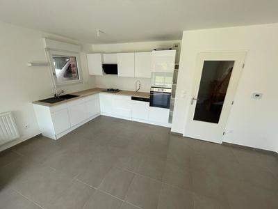 Maison - 84 m² - 4 pièces