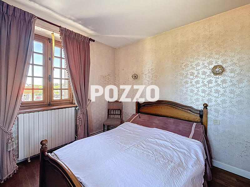 Maison - 200 m² - 7 pièces