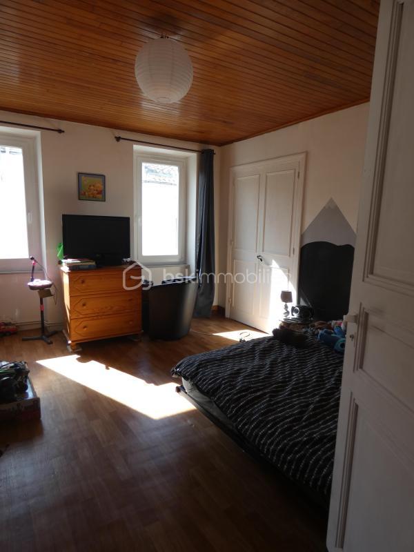 Maison de village - 211 m² - 10 pièces