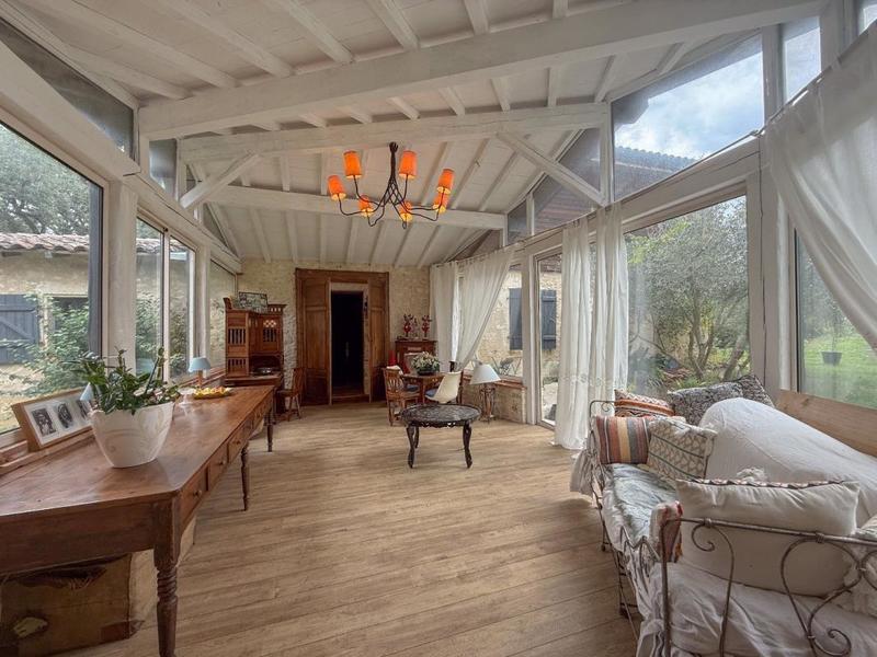 Maison - 363 m² - 10 pièces