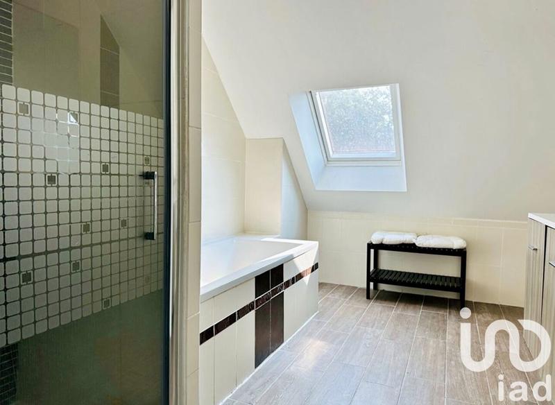 Maison - 169 m² - 6 pièces