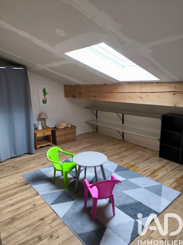 Maison - 207 m² - 9 pièces