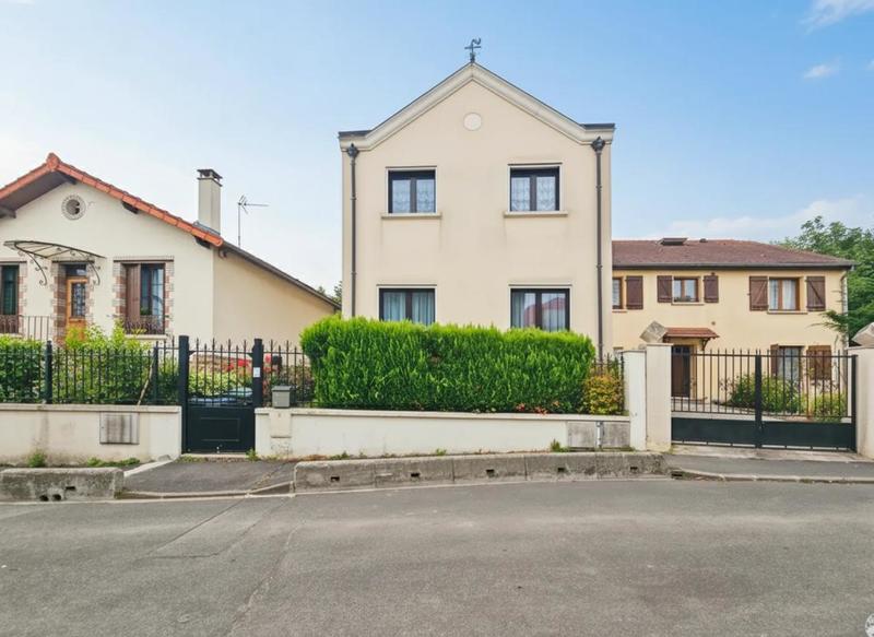 Maison - 120 m² - 4 pièces