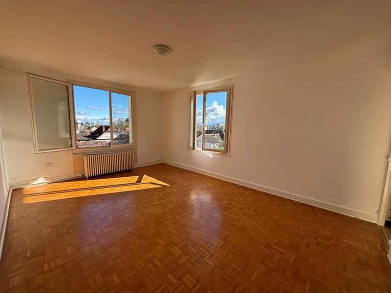 Appartement - 98 m² - 4 pièces