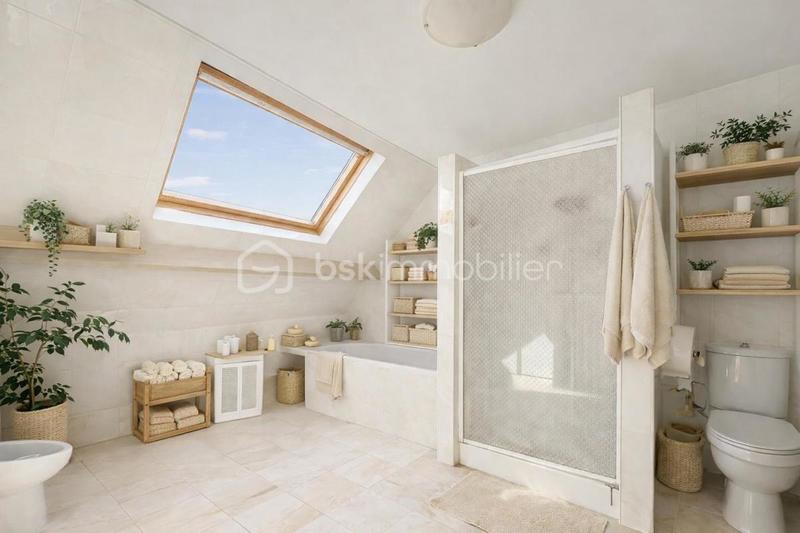 Maison - 219 m² - 8 pièces