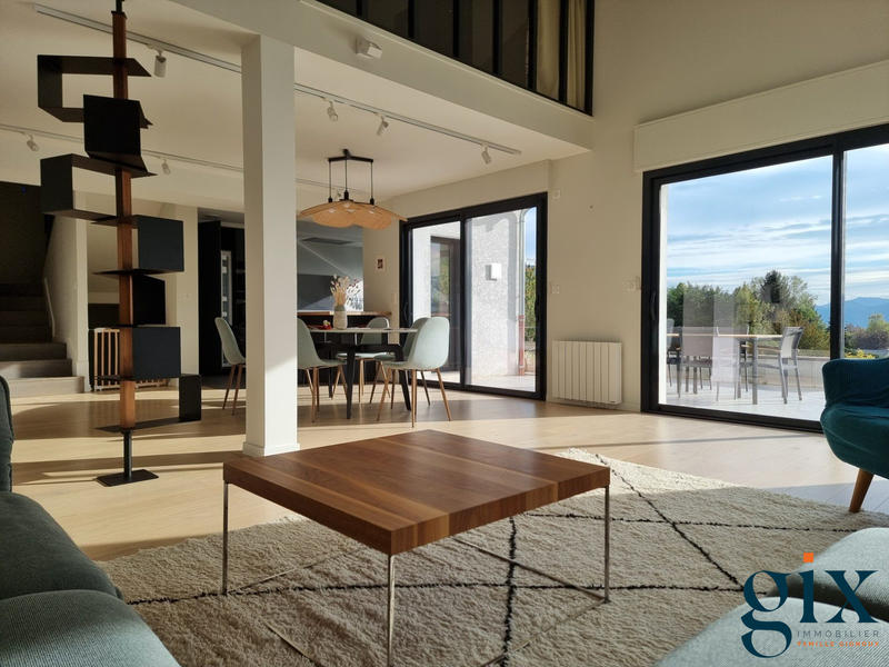 Maison - 184 m² - 6 pièces