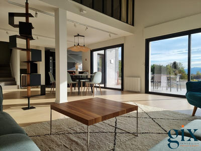 Maison - 184 m² - 6 pièces