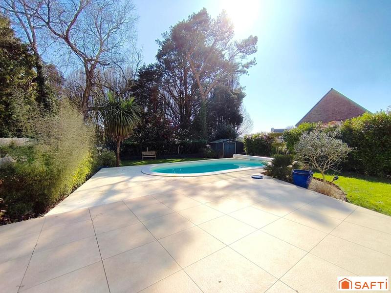 Maison - 165 m² - 6 pièces