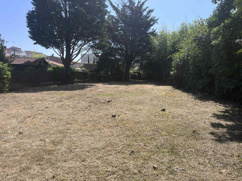 Terrain constructible - 472 m²
