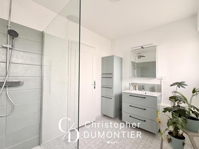 Maison - 172 m² - 9 pièces