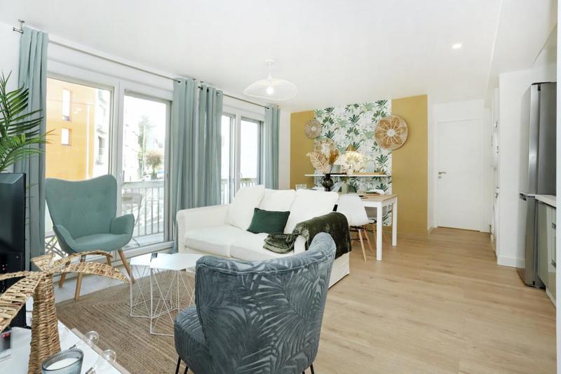 Appartement - 98 m² - 6 pièces