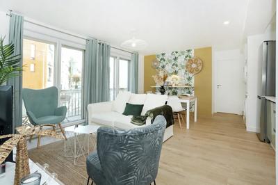 Appartement - 98 m² - 6 pièces