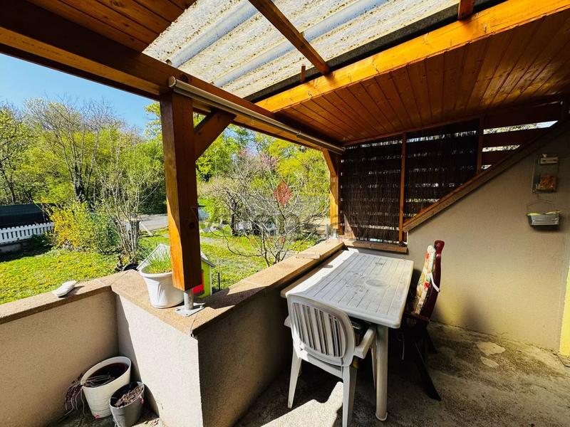 Maison jumelée - 101 m² - 5 pièces