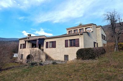 Maison - 122 m² - 6 pièces