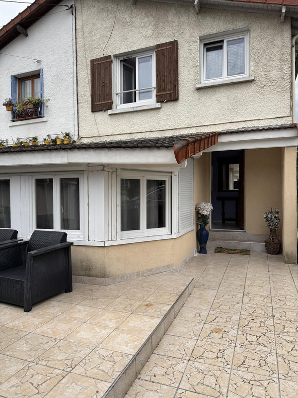 Maison - 89 m² - 6 pièces