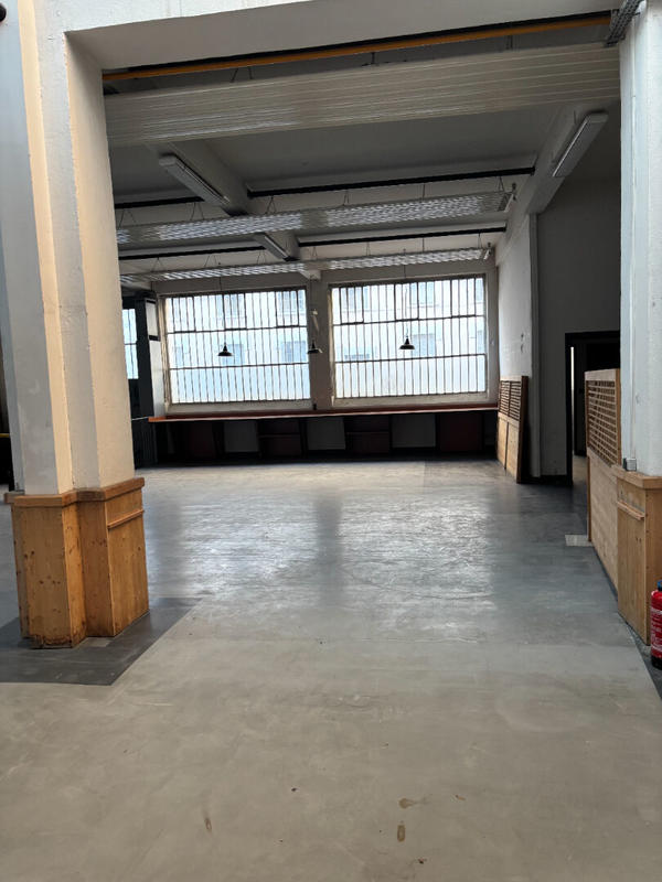 Local d'activité / Entrepôt - 485 m² - 3 pièces