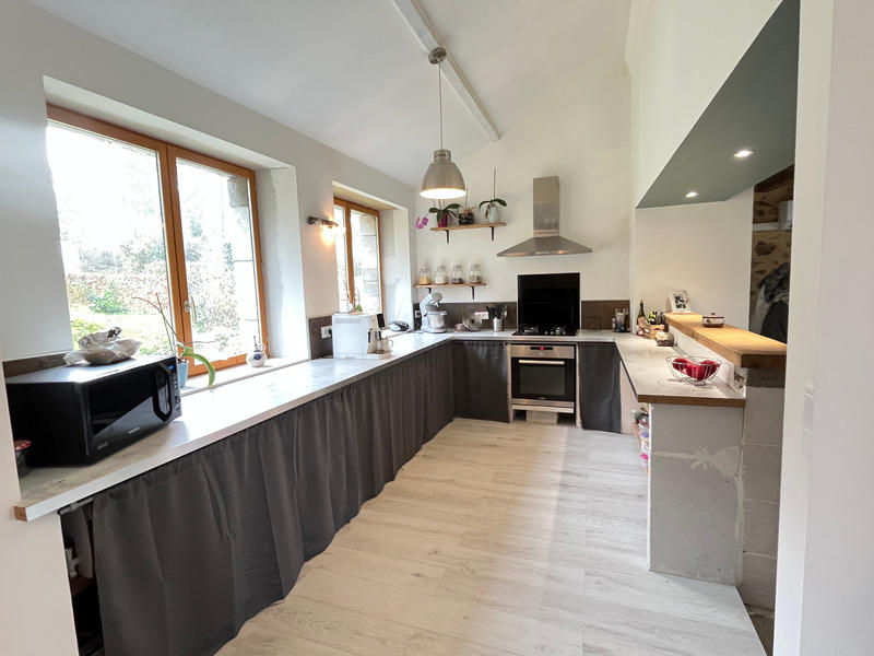 Longère - 250 m² - 6 pièces