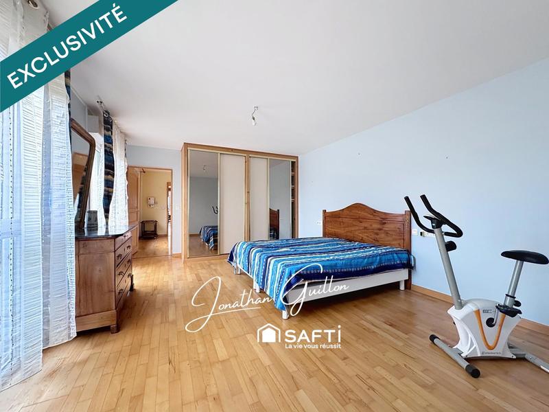 Maison - 272 m² - 8 pièces