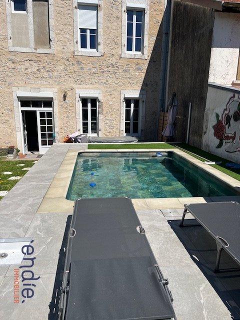 Appartement - 164 m² - 5 pièces