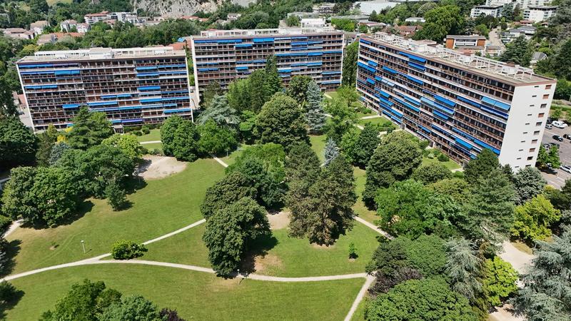 Appartement - 102 m² - 5 pièces