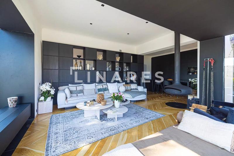 Villa - 250 m² - 5 pièces