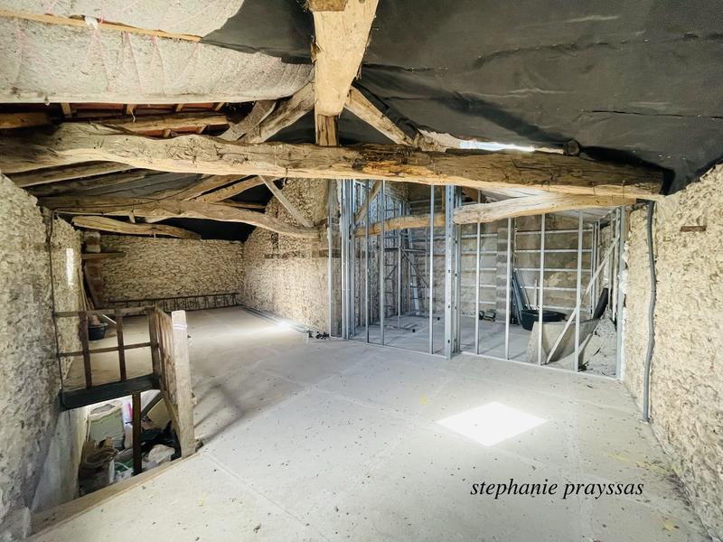 Maison - 150 m² - 2 pièces