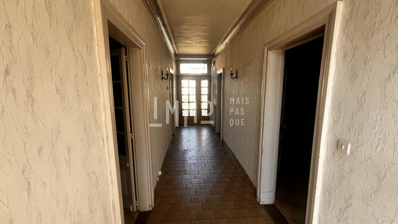 Maison - 200 m² - 7 pièces