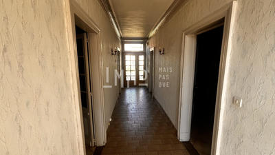 Maison - 200 m² - 7 pièces