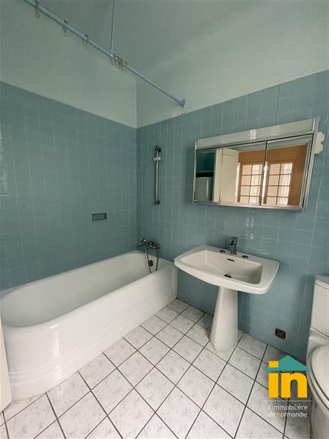 Appartement - 125 m² - 5 pièces