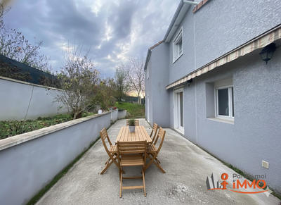 Villa - 95 m² - 5 pièces