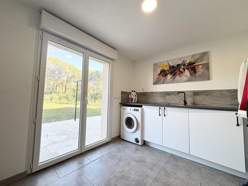 Villa - 243 m² - 7 pièces