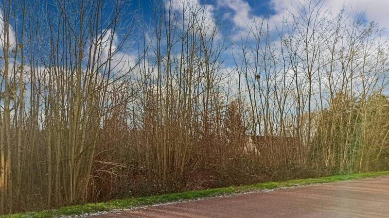 Terrain constructible - 758 m²