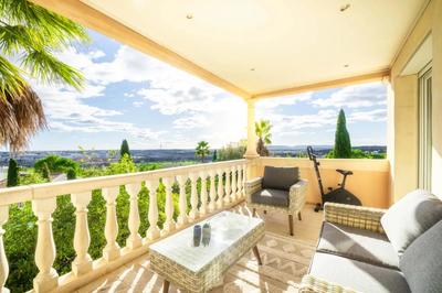 Maison - 226 m² - 8 pièces