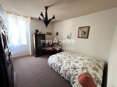 Maison - 174 m² - 9 pièces