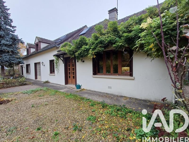 Maison - 230 m² - 8 pièces